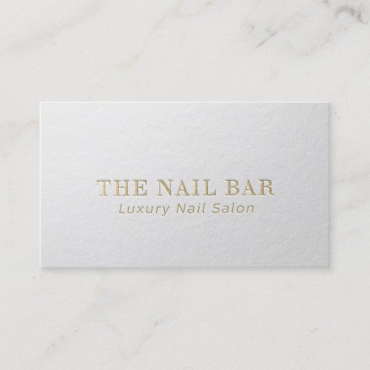 Minimale tekst voor moderne ontwerper: wit en goud visitekaartje (Voorkant)