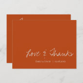 Minimale terracotta Rust Wedding Love and Bedankt Briefkaart (Voorkant / Achterkant)