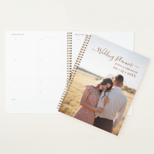 Minimale Terracotta Script Foto Bruiloft Planner (Display)