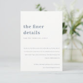 Minimale troebele blauwe typografie huwelijksgegev informatiekaartje (Staand voorkant)