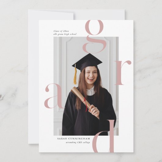 Minimale Typografie Afstuderen Aankondiging Kaarte (Voorkant)