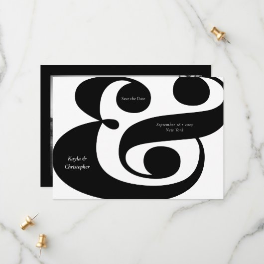 Minimale Typografie Black Ampersand Wedding Photo Save The Date (Voorkant / Achterkant in situ)