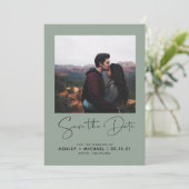 Minimale Typografie Groene Foto Opslaan Datum Save The Date (Staand voorkant)