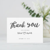 Minimale Typografie Moderne bruiloft Dank u Bedankkaart (Staand voorkant)