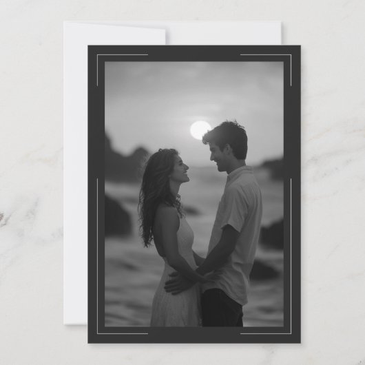 Minimale Typografie Zwart Wit Shell Fotobruiloft Kaart (Achterkant)