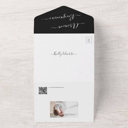 Minimale vereisten voor zwart-witbudgetvriendelijk all in one uitnodiging (Buitenkant)