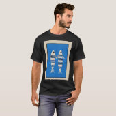 Minimale vis op blauw t-shirt (Voorkant volledig)