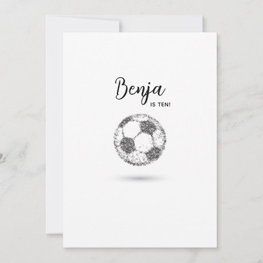 Minimale Voetbal Verjaardag Moderne uitnodiging (Achterkant)