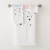 Minimale vormgeving met stippen bad handdoek (Insitu)