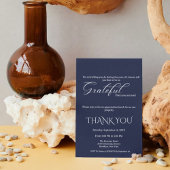 Minimale waardering van blauw en wit manuscript aankondiging