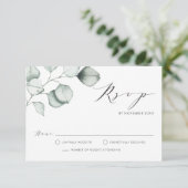 Minimale Waterverf Eucalyptus Leaves Wedding RSVP Kaartje (Staand voorkant)