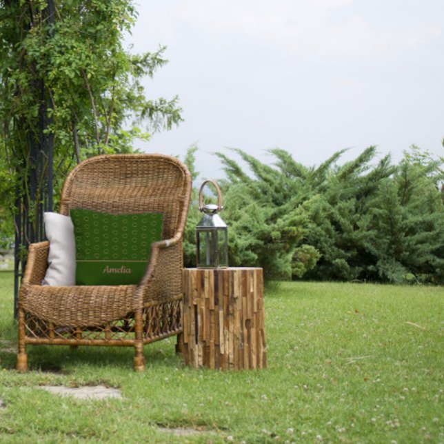 Minimale waterverf kussen met groene worp (Creator heeft geüpload)