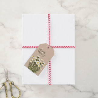 Minimale witte Daisy bloemen op beige achtergrond Cadeaulabel