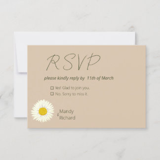 Minimale Witte Daisy Bloemen op Beige Achtergrond  RSVP Kaartje
