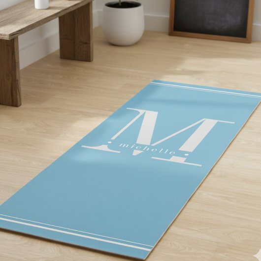 Minimale zachte baby blauw en wit monogram yogamat
