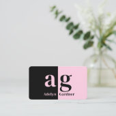 Minimale zwart roze monogram QR-code sociale media Visitekaartje (Staand voorkant)