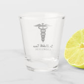 Minimale Zwart Wit Aangepaste naam Doctor Caduceus Shot Glas (Achterkant)