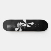 Minimale zwart-wit bloemen persoonlijk skateboard (Horizontaal)