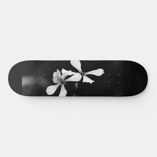 Minimale zwart-wit bloemen persoonlijk skateboard (Horizontaal)