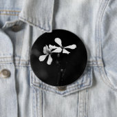 Minimale zwart-wit bloemen ronde button 4,0 cm (In situ)