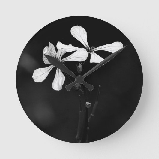 Minimale zwart-wit bloemen ronde klok (Voorkant)