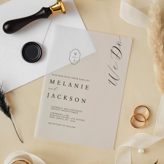 Minimale zwart-wit monogram Crest bruiloft Vellum Uitnodigingen