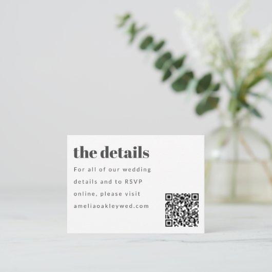 Minimale Zwart Wit Retro Aangepaste Bruiloft QR Co Informatiekaartje (Staand voorkant)
