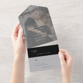 Minimale zwarte en witte donkere fotobruiloft all in one uitnodiging (Afscheurbaar)