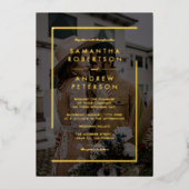 Minimale zwarte goudkleurige bruinbruidsfoto's folie uitnodiging (Voorkant)