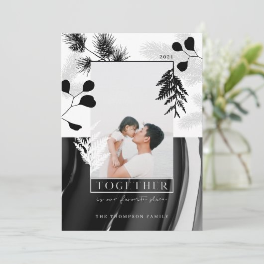 Minimale zwarte Japandi-stijlfoto voor Kerstmis Feestdagenkaart (Staand voorkant)