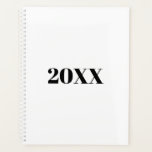 Minimale zwarte moderne typografie planner<br><div class="desc">Minimalistische zwarte en witte moderne typografie op maat van eenvoudige elegante Planner. De zwarte serif van de douane tekst, witte stevige vlakke achtergrond. U kunt het met jouw naam, initialen, jaar, enz. personaliseren of enkel de tekst schrappen, en de stevige duidelijke witte kleur verlaten.</div>