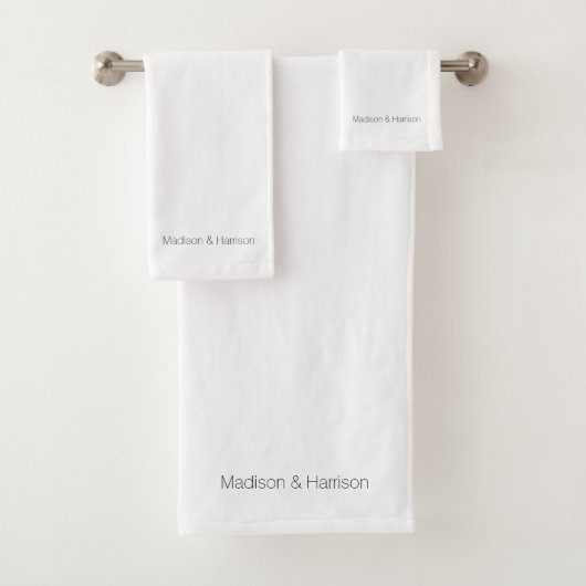 Minimale zwarte witte aangepaste monogram eenvoudi bad handdoek (Insitu)