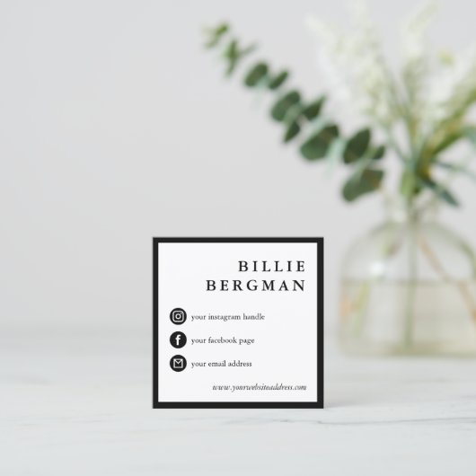 Minimale zwarte witte sociale media Uw Logo Vierkante Visitekaartje (Staand voorkant)