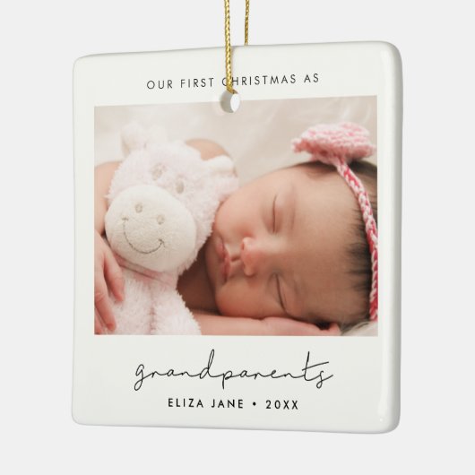 Minimaliseer onze eerste kerst als grootouders keramisch ornament (Links)