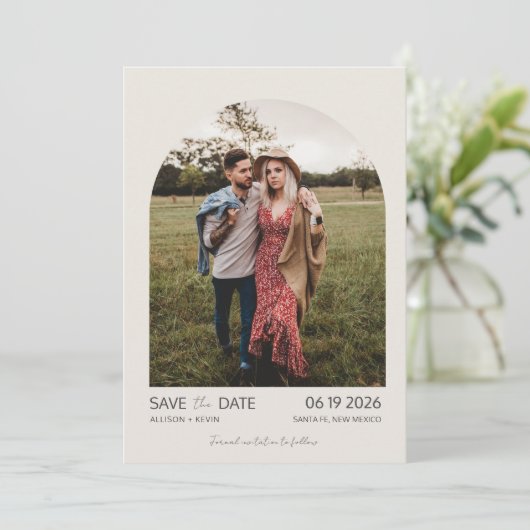 Minimaliserende Arch Photo Wedding Save The Date (Staand voorkant)