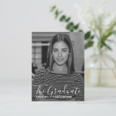 Minimaliserende Black & White Photo Graduparty Uitnodiging Briefkaart (Staand voorkant)