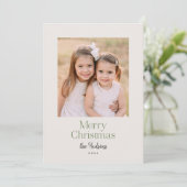 Minimaliserende moderne Green Script Photo Holiday Feestdagenkaart (Staand voorkant)