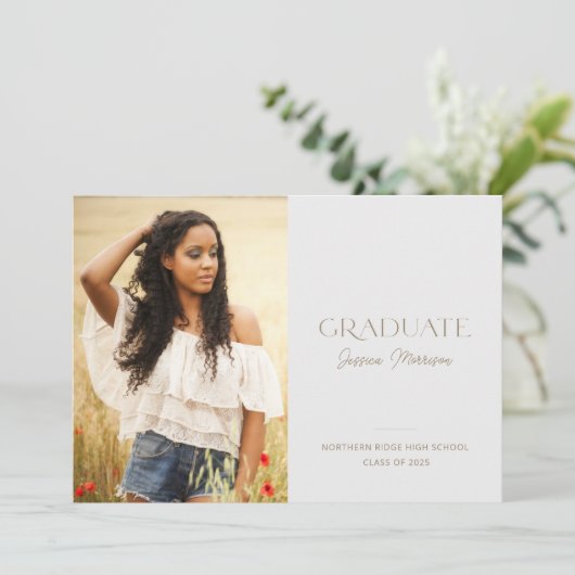 Minimaliserende Statement Name Photo Graduparty Kaart (Staand voorkant)