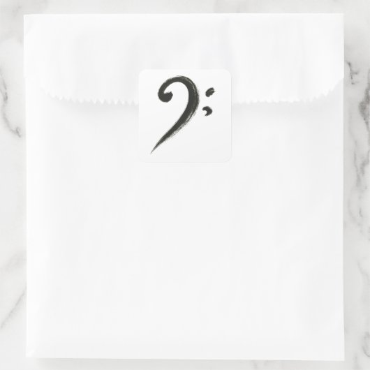 Minimalist Bass Clef – Inktpenseel Muzieksymbool o Vierkante Sticker (Tas)
