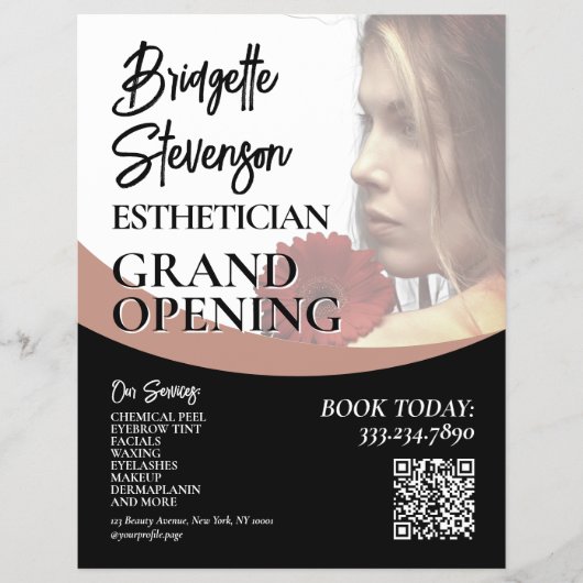 Minimalist beauty model esthetician salon Flyer (Voorkant)