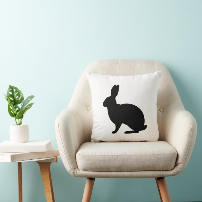 Minimalist Black Bunny Silhouette On White Easter Kussen (Stoel)