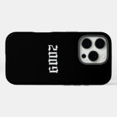 Minimalist Black iPhone Case with “2009” Gothic (Achterkant (horizontaal))