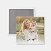 Minimalist Black Script Mom Est Year Magneet (Voorkant / Achterkant)