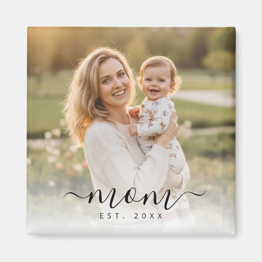 Minimalist Black Script Mom Est Year Magneet (Voorkant)