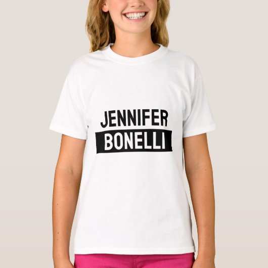 Minimalist Black & White Plain Elegant Modern Name T-shirt (Voorkant)