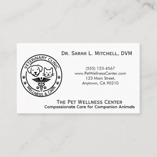 Minimalist Black & White Veterinary Clinic Visitekaartje (Voorkant)