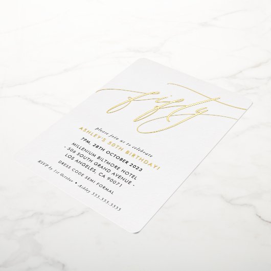 MINIMALIST Calligrafietechiek 50ste verjaardagsgou Folie Uitnodiging (Gedraaid)