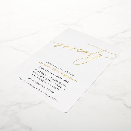 MINIMALIST Calligrafietechiek 70e verjaardagsgoud Folie Uitnodiging (Gedraaid)
