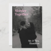 Minimalist Chic Merrier Together Photo Christmas Feestdagenkaart (Voorkant)