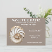 Minimalist Conch Shell Save The Date Card Kaart (Staand voorkant)